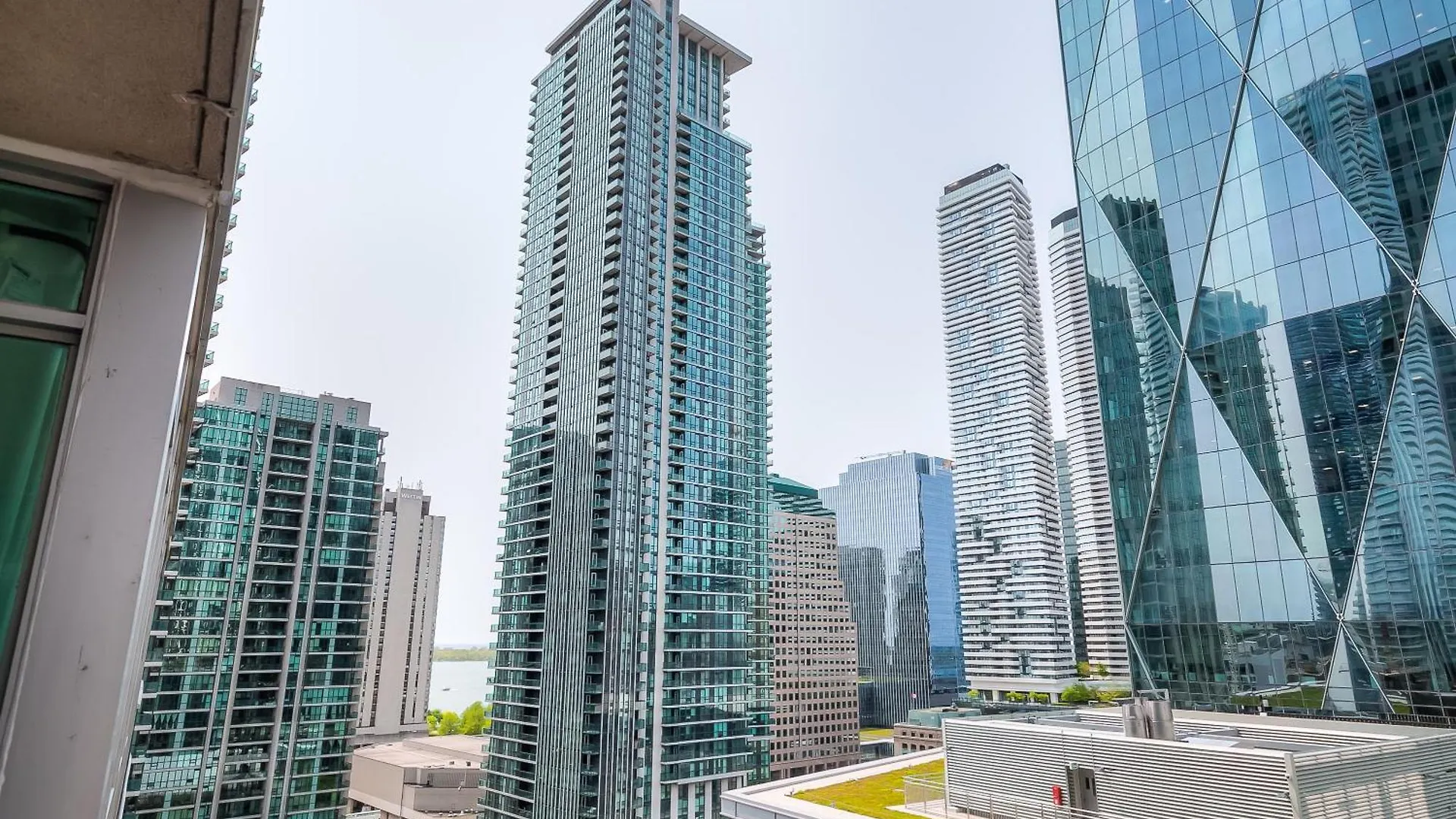 Rivetstays - The Yonge トロント 0*,  カナダ